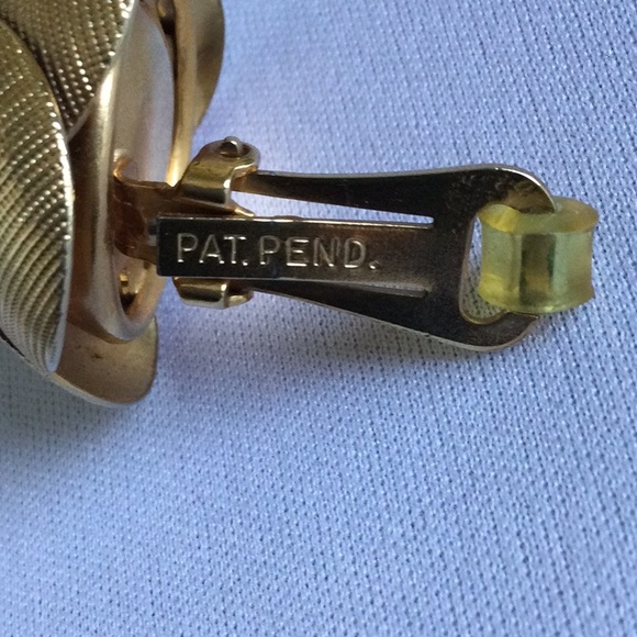 Vintage Flower Clip On Earrings - Picture 4 of 5